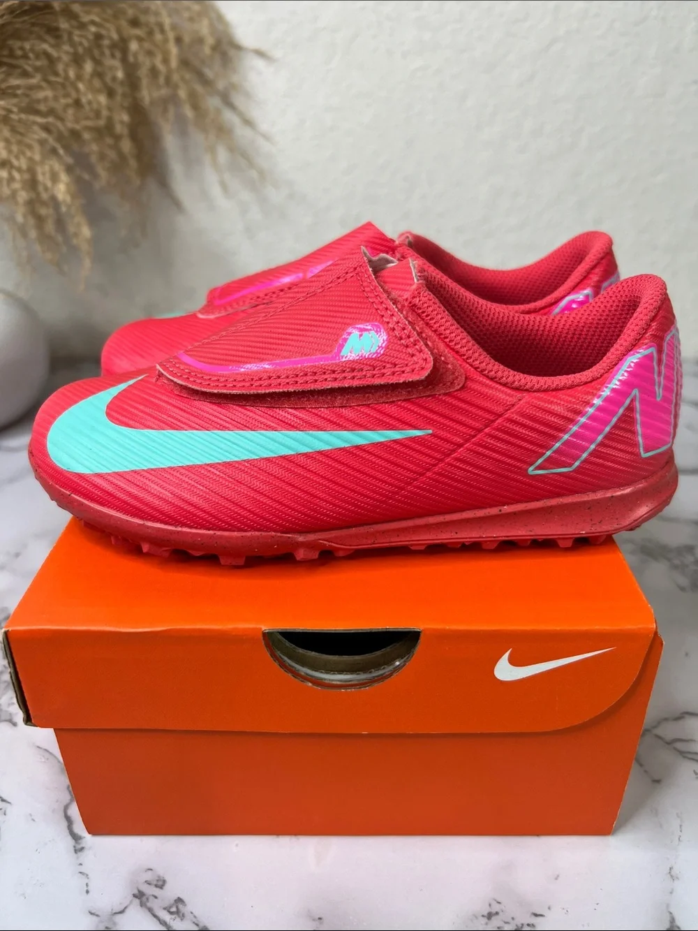 Nike Jr. Mercurial Vapor 16 Club Little Kids' TF Low-Top Soccer Shoes 12C